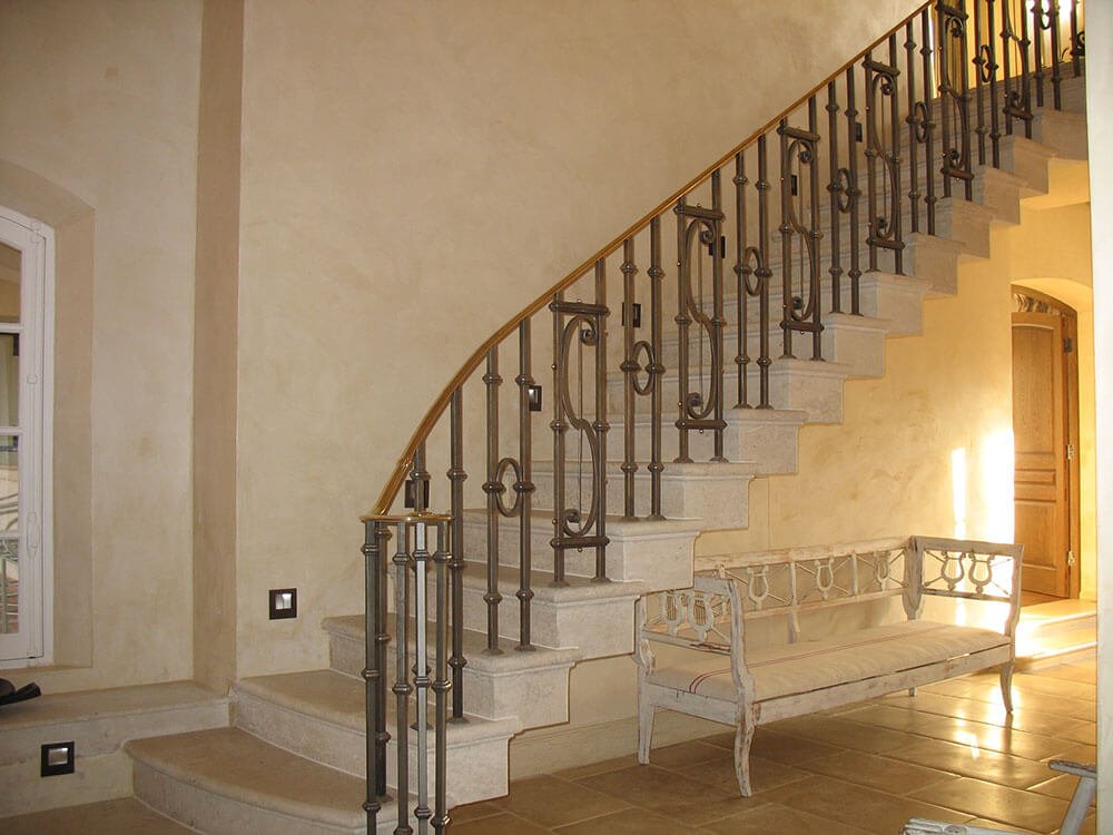 Cantilever-in-Portuguese-Limestone – Chichester Stone Works